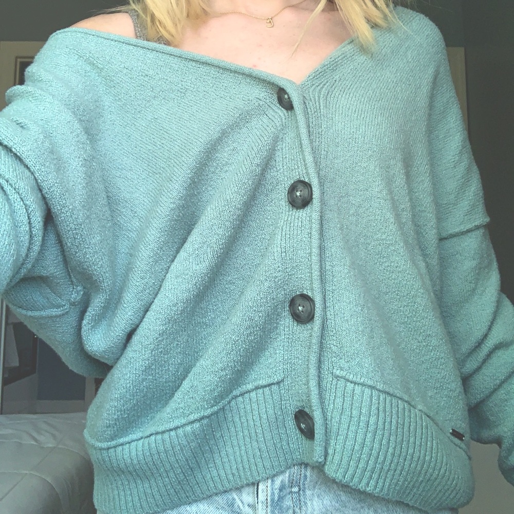 hollister comfy/slouchy cardigan